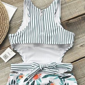 MISS U POPPY PRINT ONE-PIECE SWIMSUIT